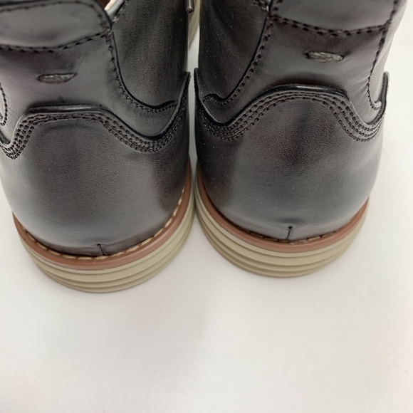 Harrison Myles Shoes Harrison Myles Grey Faux Leather Chukka Boots